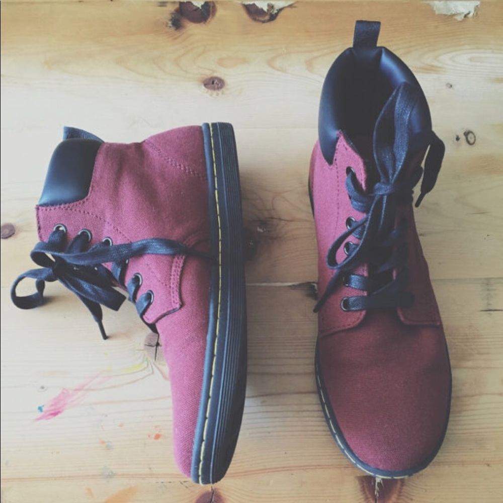 Shoreditch High top Canvas Doc Martens